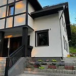 Apartalala, Apartament Z Ogrodem