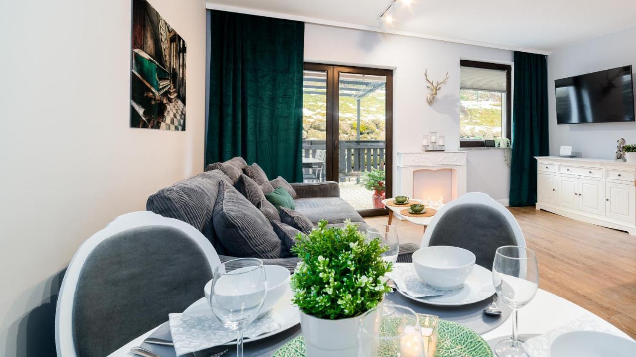 Apartalala, Z Ogrodem Apartment